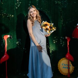 Ekaterina Shepeta Instagram - 33 годика мне исполнилось 4 сентября.

Помню, смотрела на своих родителей с мыслью «о, Боже, какие они уже старые».

😅кто ж знал, что это только начало начал? 

Не знаю, что было тогда в голове наших родителей. Знаю, что сейчас я только начинаю расцветать. И точно знаю, что дальше будет ещё круче🥰🤩 

Все-таки близко и честно познакомиться с собой и любить все свои грани - лучшее решение, которое человек может принять в своей жизни.

А, ну и ответственность ещё. Куда без неё 😊