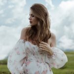 Ekaterina Shepeta Instagram - Бэкстейдж с моей беременной съемки. Это было очень красиво 🤍 Красная поляна, горы…я, конечно, в этот раз даже себя удивила по уровню активности с животом, особенно в последние 4 месяца 🙈 @photo_stepa