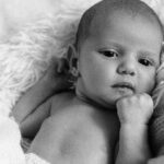 Ekaterina Shepeta Instagram - С 8 марта ❤️ В нашей семье это прям ПРАЗДНИК 😁 В 2022 к нам присоединились Ани и Шанти🚀😅 Поэтому Арарату еще веселее 😂 Сегодня знакомлю вас с Ани ❤️ так захотелось 🥰 фотосет, когда ей было 2 недели. Последняя фотография - ее знакомство с Шанти 🤩😂 Девочки, с праздником вас от меня и моих девочек 🌷
