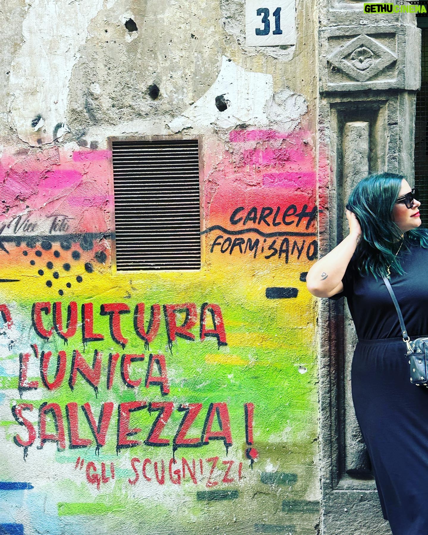 Elísabet Benavent Instagram - “La cultura l’única salvezza”. ❤️