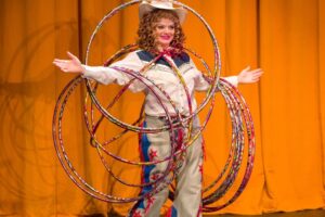 Elaine Carroll Instagram - me juggling my anxieties