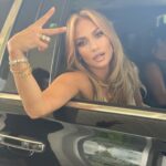 Elaine Goldsmith-Thomas Instagram - Happy birthday @jlo. Hard to make foot prints where most people have never gone- honored to follow in yours or given my big bunioned feet beside… Thank you for being a guiding light, a shoulder to lean on, and the one constant in a sea of change. Could not love you more my girl. #thefamilywemake