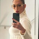 Elaine Goldsmith-Thomas Instagram - Girls’ Night ❤️🕷️