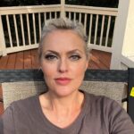 Elaine Hendrix Instagram - This is what unemployed looks like. 💖