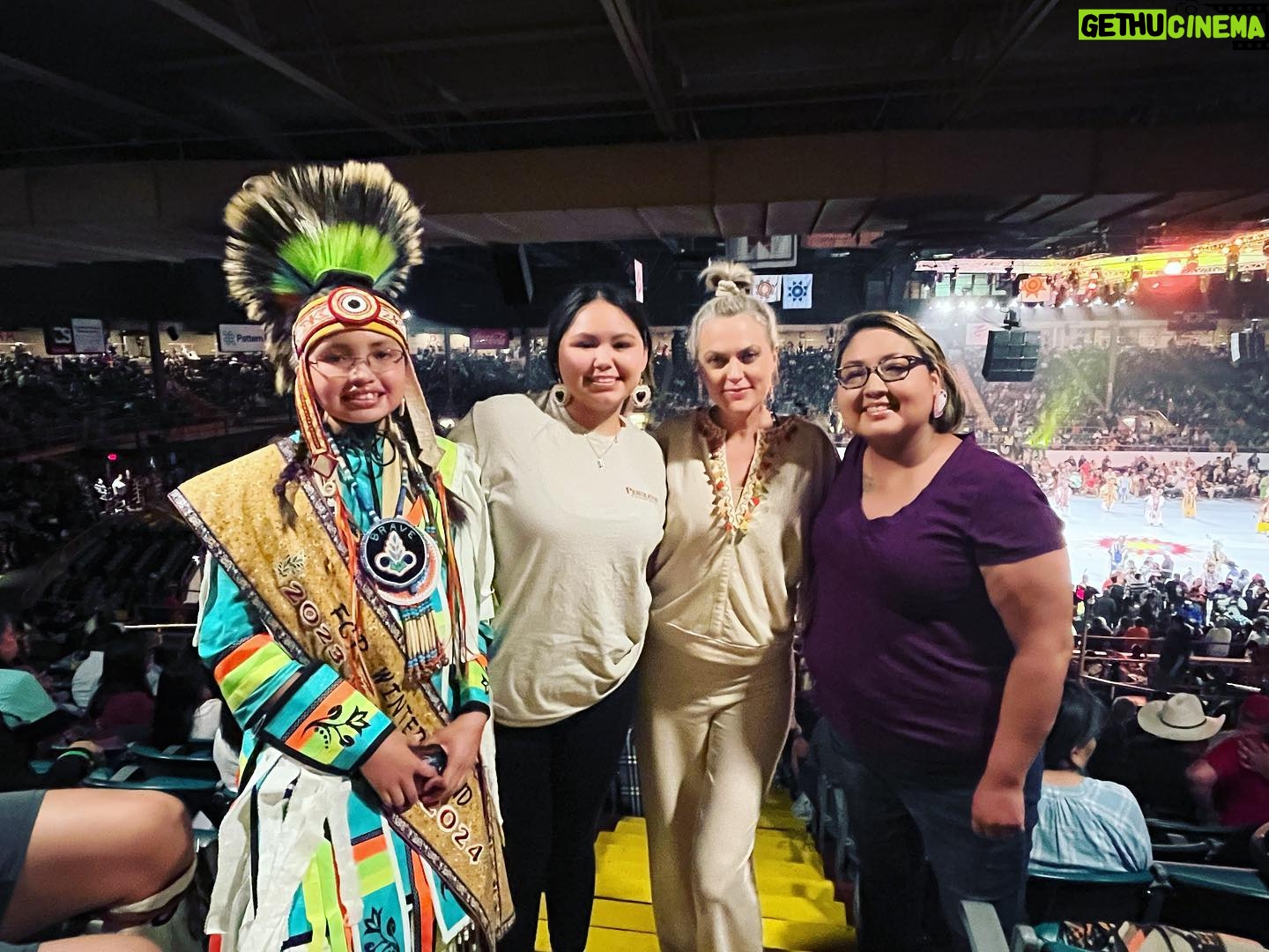 Elaine Hendrix Instagram - Gathering of Nations 2023 @gatheringofnations 1. Teepee Village 2. Ojibway friends 3. Royalty 4. Chickasaw friend 5. Crown 6. Santo Domingo Pueblo friend 7. Main grounds 8. Menominee friends (and Junior Grass Dance Competitor) 9. Miss Indian World 2022 Tashina Red Hawk 10. Drumming & singing #gatheringofnations #powwow #ojibway #chickasaw #santodomingopueblo #minominee #teepee #village #grassdancer #friends #drumming #singing #royalty #crown #missindianworld #albuquerque #newmexico #nativeamericans #nations #grateful