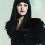 Elaine Hendrix Instagram - I have always loved Halloween & dressing up for it. Traditionally I make my costumes just to be creative & have fun. Can’t wait to see yours. Be safe out there y’all! 🎃💀🤠👹👻🤡🥸👽😈🐺 #halloween #happyhalloween #dressup #costumes #mondaymemories #memorymonday