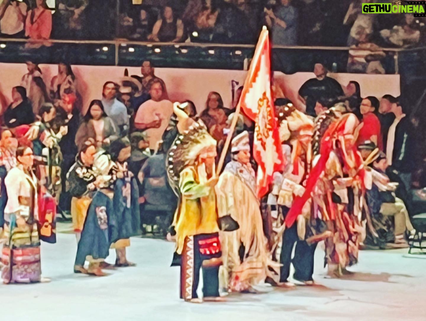 Elaine Hendrix Instagram - Gathering of Nations 2023 @gatheringofnations 1. Teepee Village 2. Ojibway friends 3. Royalty 4. Chickasaw friend 5. Crown 6. Santo Domingo Pueblo friend 7. Main grounds 8. Menominee friends (and Junior Grass Dance Competitor) 9. Miss Indian World 2022 Tashina Red Hawk 10. Drumming & singing #gatheringofnations #powwow #ojibway #chickasaw #santodomingopueblo #minominee #teepee #village #grassdancer #friends #drumming #singing #royalty #crown #missindianworld #albuquerque #newmexico #nativeamericans #nations #grateful