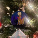 Elaine Hendrix Instagram - Merry Christmas from our little crazy, cozy world to you & yours. Wishing you peace, ease, contentment & gentleness. Tis’ the season for all that is tender & light. 🎄🎁😘