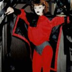 Elaine Hendrix Instagram - I have always loved Halloween & dressing up for it. Traditionally I make my costumes just to be creative & have fun. Can’t wait to see yours. Be safe out there y’all! 🎃💀🤠👹👻🤡🥸👽😈🐺 #halloween #happyhalloween #dressup #costumes #mondaymemories #memorymonday