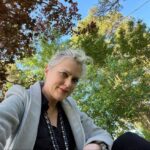 Elaine Hendrix Instagram - Hi. I’m Elaine. I love nature, animals, getting involved in life, imagination, making things, witchy wizardry, and kindness.
