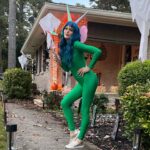 Elaine Hendrix Instagram - It was a thing. 👽🧚🏼🦋🧟‍♂️🛳
