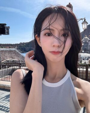 Elaine Ho Instagram - 迪士尼的風🌬️

#tokyo #tokyodisneysea #disney