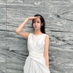 Elaine Ho Instagram - 努力就是珍惜幸運的方式 ◡̈ ☆ 看向鏡子的時侯，希望是喜歡的自己 outfit/ @greenpea_tw