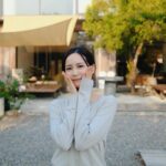 Elaine Ho Instagram - 想不到這組照片是在咖啡廳拍的吧！ 好像在韓國喔！！ 宜蘭最神秘的咖啡廳兼民宿 而且是韓國歐爸開的 超推超推超推 ੧ ᐛ ੭ 📍@barn_stay Outfit Top: @studiodoe / Bottom: @squarebear.thelabel