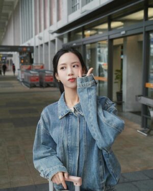 Elaine Ho Instagram - 日幣最近匯率低，不去不行了⍩⃝⃜ 

outfit/ @bisoubisoustore_official 
  @bisoubisoustore_tw