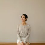 Elaine Ho Instagram - 想不到這組照片是在咖啡廳拍的吧！ 好像在韓國喔！！ 宜蘭最神秘的咖啡廳兼民宿 而且是韓國歐爸開的 超推超推超推 ੧ ᐛ ੭ 📍@barn_stay Outfit Top: @studiodoe / Bottom: @squarebear.thelabel