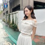Elaine Ho Instagram - 哪一種表情更適合我 ◔.̮◔✧