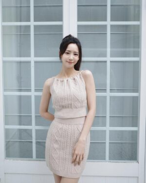 Elaine Ho Instagram - 今年25歲(´▽｀)

🐨ིྀ outfit/ @yuyu_active