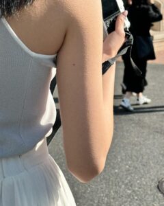 Elaine Ho Instagram - 迪士尼的風🌬️ #tokyo #tokyodisneysea #disney