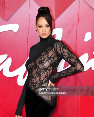 Elarica Johnson Instagram - BRITISH FASHION AWARDS ✨

What a beautiful night @britishfashioncouncil awards yesterday. Squelchy red carpet courtesy of the lovely British weather, but everyone showed out! Congratulations to all the winners🏆

Thank you to everyone who pieced me together! Loved wearing this beautiful @roberto_cavalli dress.

Make up: @carlieleemakeup x @narsissist 
Hair: @hairbygh x @balmainhair 
Photo: @gustave_durin 

Facial by @carnaby_laser_clinic 

#britishfashioncouncil #britishfashionawards #fashion #cavalli #nars #balmainhair