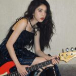 Eleanor Lee Instagram - i like the parts of me you don’t like
