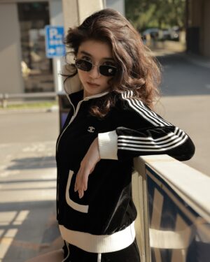 Eleanor Lee Instagram - A sunny day is my best friend and so is @celine 🤎