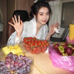 Eleanor Lee Instagram - 工作使我凯馨 呀