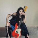 Eleanor Lee Instagram - i like the parts of me you don’t like