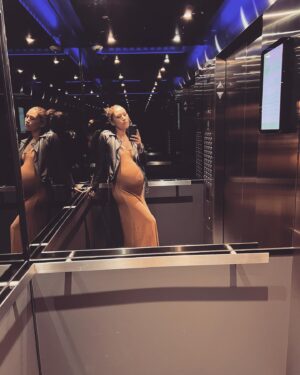 Eleanor Matsuura Instagram - Life in an elevator