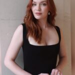 Eleanor Tomlinson Instagram - A great time last night on @bbctheoneshow talking all things The Outlaws with my dear pal @stephenmerchant Series 3 returns tonight at 9pm @bbcone or stream it all on @bbciplayer Oh, and I promise I will watch Star Wars… but which one do I start with??! • Styled by @rebeccacorbinmurray in @galvanlondon @bypariah @tillysveaas @doublemossjewelry @jimmychoo • Makeup by @victoriabond007 • Hair by @lukepluckrose • @vrwpublicity
