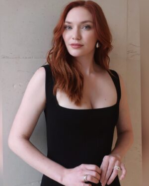 Eleanor Tomlinson Instagram - A great time last night on @bbctheoneshow talking all things The Outlaws with my dear pal @stephenmerchant 

Series 3 returns tonight at 9pm @bbcone or stream it all on @bbciplayer 

Oh, and I promise I will watch Star Wars… but which one do I start with??! 

• Styled by @rebeccacorbinmurray in @galvanlondon @bypariah @tillysveaas @doublemossjewelry @jimmychoo 
• Makeup by @victoriabond007 
• Hair by @lukepluckrose 
• @vrwpublicity
