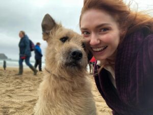 Eleanor Tomlinson Instagram - More than a few tears shed today on hearing that my all time favourite co-star, Barley, has crossed over that rainbow bridge. 

The Garrick to my Demelza. 

Barley, you’ve left a mighty paw print on my heart 🐾

Love to the best stunt dogs team @stuntdogsandanimals_ig ♥️ 

@official_poldark 

#adoptdontshop