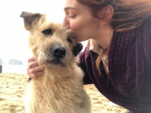 Eleanor Tomlinson Instagram - More than a few tears shed today on hearing that my all time favourite co-star, Barley, has crossed over that rainbow bridge. 

The Garrick to my Demelza. 

Barley, you’ve left a mighty paw print on my heart 🐾

Love to the best stunt dogs team @stuntdogsandanimals_ig ♥️ 

@official_poldark 

#adoptdontshop