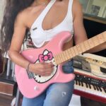 Eleftheria Eleftheriou Instagram - Καλημέρα φίλοι μου! Σήμερα έχουμε Live στο Αγρίνιο… σας περιμένω να διασκεδάσουμε παρέα!!!! 🎶🎤⭐️ #sepirasovaratour #sepirasovara #eleftheriaeleftheriou #live #band #elle