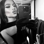 Eleftheria Eleftheriou Instagram - 🖤 🎤