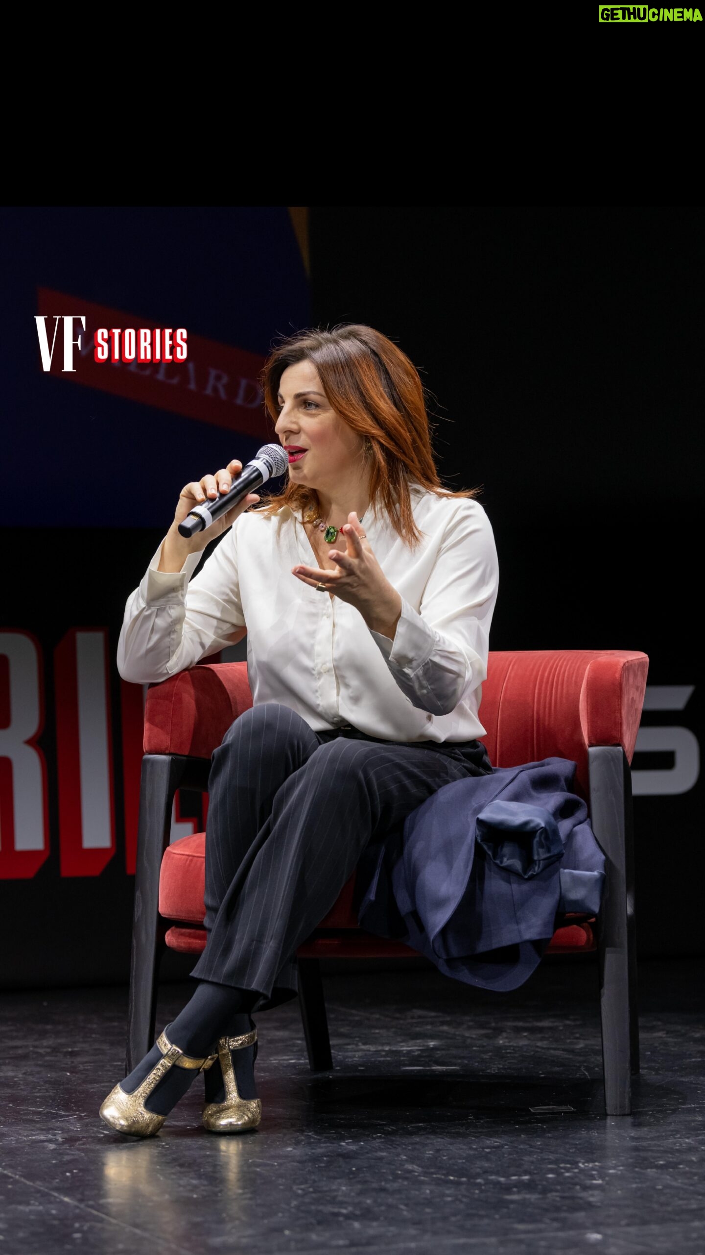 Elena Di Cioccio - 1.3K Likes - «Ciao sono Elena Di Cioccio , ho 48 anni e da 21 sono sieropositiva, ho l’HIV, sono una di quelli con l’alone viola, eh (pausa) e sapete cosa? STO BENISSIMO»
Iniziamo alla grande con Elena Di Cioccio (@elenadicioccio) la seconda giornata del Vanity Fair Stories
🔗Guarda Il video completo al link in bio
#VanityFairStories #20dicambiamento
Main Partner @skoda_italia
Event Supporter @nuvenia.italia @lorealparis
Iniziative Speciali @boschitalia_official @arturoartom @dove @theofficialpandora @selectaperitivoit @thinkmilk_tasteeu
Beauty Partner @maxfactorita
Hair by @franco_curletto
Media Partner @urbanvision.s.p.a
Thanks to @luxvide @universalpicturesita @visionfilmdistribution