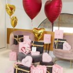 Elena Asimakopoulou Instagram – 💖Huge Valentine’s Giveaway💖 
Τον Ωραιότερο διπλό Διαγωνισμό για του Αγίου Βαλεντίνου σας ετοιμάσαμε μαζί με την @emmanouela_make_up_artist για 6 Νικήτριες που θα κερδίσουν AirPods,Καλλυντικά από @emmanouela_cosmetics και Παπούτσια από @scarpiamo_by_elena !!! Ακολουθήστε σωστά τα παρακάτω βήματα!!!💖💖💖 
 
💖Follow @scarpiamo_by_elena & 
@emmanouela_cosmetics 
💖Tag 3 φίλες σας!!! 

1η Νικήτρια AirPods 

Και απο την 2η έως και την 6η Νικήτρια Gift Box Heart από @emmanouela_cosmetics και Υποδήματα από  @scarpiamo_by_elena !!! Λήξη διαγωνισμού 14/2!!!

#hugevalentinesgiveaway #valentinesgiveaway #giveaway #emmanuelacosmetics #scarpiamobyelena