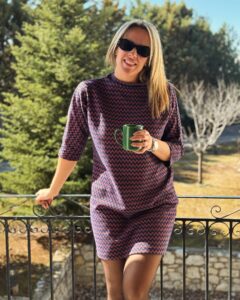 Elena Asimakopoulou Instagram - Ωραία που είναι η Κυριακή!!!☕️☀️💖 #sunday #funday #happysunday #lazyday #outfitoftheday #enzzofashion