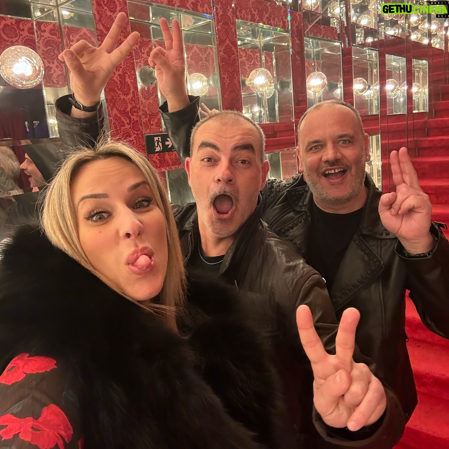 Elena Asimakopoulou Instagram - My friends are better than yours!!! Σας αγαπώ ρε….❤️❤️ @periklis_oikonomou @dimitris__maziotis #loveyoutothemoonandback #myfriendsarebetterthanyours