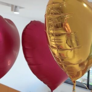 Elena Asimakopoulou Instagram - 💖Huge Valentine’s Giveaway💖 
Τον Ωραιότερο διπλό Διαγωνισμό για του Αγίου Βαλεντίνου σας ετοιμάσαμε μαζί με την @emmanouela_make_up_artist για 6 Νικήτριες που θα κερδίσουν AirPods,Καλλυντικά από @emmanouela_cosmetics και Παπούτσια από @scarpiamo_by_elena !!! Ακολουθήστε σωστά τα παρακάτω βήματα!!!💖💖💖 
 
💖Follow @scarpiamo_by_elena & 
@emmanouela_cosmetics 
💖Tag 3 φίλες σας!!! 

1η Νικήτρια AirPods 

Και απο την 2η έως και την 6η Νικήτρια Gift Box Heart από @emmanouela_cosmetics και Υποδήματα από  @scarpiamo_by_elena !!! Λήξη διαγωνισμού 14/2!!!

#hugevalentinesgiveaway #valentinesgiveaway #giveaway #emmanuelacosmetics #scarpiamobyelena