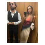 Elena Furiase Instagram – Hace 6 años una nochebuena, en Barcelona, este señor que tengo al lado me robó un beso. Yo estaba bastante mal por motivos de la vida, y ese beso me salvó. Así que aquí sigo, ligada a ese beso, celebrando cada día, cada minuto, cada segundo que paso a tu lado. Te quiero tanto @gonzalos.g feliz aniversario. 
(Sí, celebramos dos, el de boda y el de vida) ❤️🙌🏽
Será por eso que me gusta tanto la nochebuena…