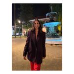 Elena Furiase Instagram - Anoche, en Huelva, se celebró la 3ª edición de los Premios Carmen pero para mí fue la primera… y lo pasé tan bien y me hicieron sentir tan parte de Andalucía (como realmente me siento 😅) que espero que no haya sido la última. Gracias, gracias @acacineandaluz ✨ y @muchoartemanagement 🫂 Además entregué dos premios con la presiossiisima @kiramiro ❤️ Una noche que me la guardo pa’ mí! ::::::::::::::::::::::::::::: @pedrodelhierro_official el look era…😍 @diorbeauty y @jclorabeauty GRACIAS @mdepaulet ✨ @capelliercapellier mi Top!