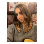 Elena Furiase Instagram – Qué bien hice en hacerte caso @mariaroberts25 @madart.hair a mí, que me cuesta despegarme de mi melena…💇🏽‍♀️ pero ahora estoy cómoda, y feliz, feliz! 🙆🏽‍♀️ 
(No encontré mejor momento para hacerme las fotos🫠)