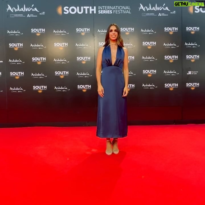 Elena Furiase Instagram - Queda inaugurado el @southseriesfest ✨ por muchos años más! Gracias por hacerme partícipe de este momento tan especial, y gracias a mi equipo siempre por estar ahí! @muchoartemanagement 🙏🏽