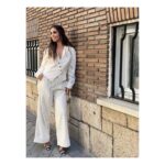 Elena Furiase Instagram - Hoy ha sido una de esas mañanas de trabajo en la que te pones el ✔️, a ti, y a tus compañeros! ✨ @iscomingofficial_ @capelliercapellier @valytyplace @mdepaulet @inesdomecqshoes 💄 @sandrononna Ya os contaré….