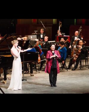 Elena Kampouris Instagram - ‪♥️🎉🐖祝你们猪年吉祥🐖🎉♥️‬
‪#throwback to last month what an incredible honor it was to host the inaugural NJPAC Philharmonic Chinese New Year Concert, celebrating the year of the pig!!! #Mandarin #English #art #love #culture #symphony #beautiful #inspiration #celebrate #life #China #community #immigrants #music #orchestra #photography #night #photo #hair #smile #fashion #style #braid #instalove #instagood #picoftheday #instahair #instafashion #instadaily