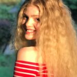 Elena Kampouris Instagram - ‪One last glance until we meet again❤️I didn’t want to post a spoiler shot from the episode !! If you haven’t seen the #SACREDLIES finale go watch it (LINK IN BIO & if you did comment your reaction!) now the series is bingeable too, keep spreading the word 😘✨ #FacebookWatch #fairytale #binge #dream #magic #film #tv #cinema #story #mustsee #adventure #new #book #art #passion #movie #drama #drama #mystery #horror #thriller #top #journey #2018 #photo #sun #nature #red #hair #blonde ‬