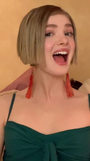 Elena Kampouris Instagram - बहुत धन्यवाद India thank you so much for getting #JupitersLegacy to #1 & keep us there!!🇮🇳 💪❤️and thank you 2 the rest of thecountries everyone around the world who is supporting our show!💞

@netflix_in @netflix @netflixgeeked @mrmarkmillar @comicconindia @iamdesinerd @arunna.acharya #Bollywood #AtifAslam #TuJaaneNa #ajabpremkigajabkahani #Bollywoodsongs #learn #culture #world #language #Hindi #explore #love #India #connect #support #culturaladventurist #sing #music #goodvibes #thankyou #happy #smile #dance #netflix #celebrate #indianculture #indiancinema #instafun