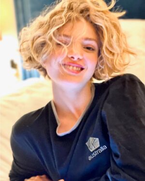 Elena Kampouris Instagram - “I carry every person I ever met within me 
Anchored on a stem.
Some float away, 
Though some through times passage,
Find their way to me again 

However most of them, on the stem
With the wind they up and go
I know not what happens 
Eternally a direction, that I will never know 

But I would like to think,
That you are one of the few,
That sticks around and plants your self 
Forever next to me 
And I, forever next to you”🌬🌼🌱❣️Poem by me😉

Dandelion #hair #poetry #book #love #inspiration #motivation #Australia #memories #nature #sun #art #dream #quotes #happy #girl #smile #fun #mood #live #love #life #flowers #health #healthy #photography #bts #blonde #hairstyle #instadaily #insta