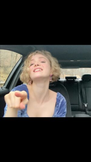 Elena Kampouris Instagram - Wishing a bright and joyous 2022 to everyone !!🤟✨✨💖what song are you dancing to into the new year?🎵😘

Échame la Culpa @stefanimontielofficial @leo_lacalma @luisfonsi @ddlovato 
#ASL #AmericanSignLanguage #support #Deaf #community #learn #language #amor #love #smile #alegria #Latin #Mexico #PuertoRico #dance #feliz #happy #mood #car #fun #goodvibes #beautiful #music #happiness #explorepage #reels #linda #instamusic #instadaily #instagood